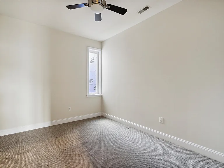 1521 Seybert St #B — Photo 13
