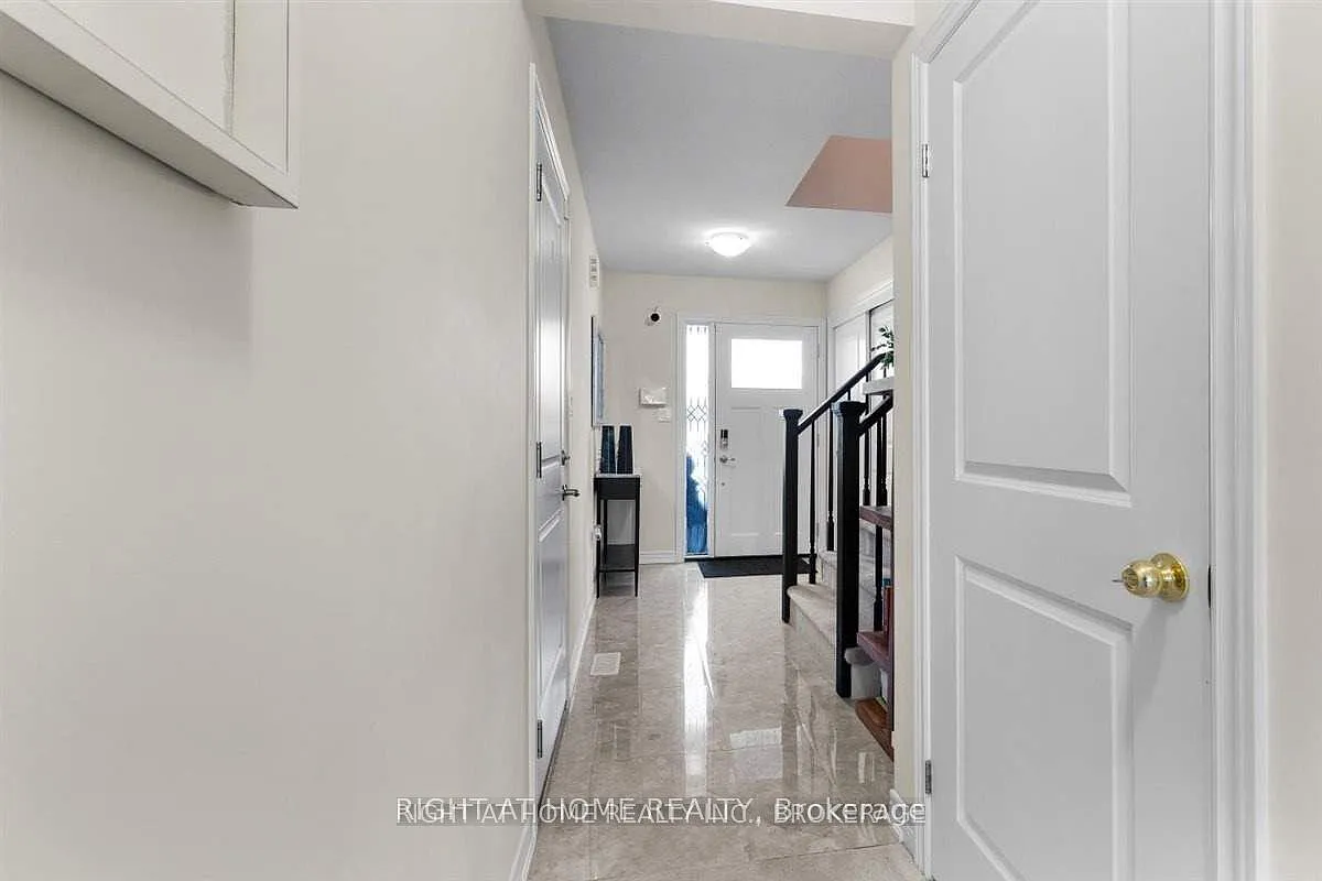 3 bed, $2,400 — Photo 3