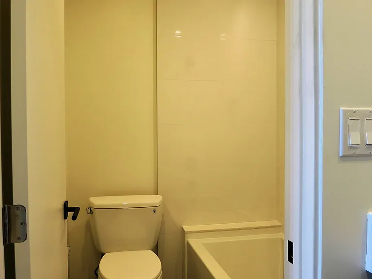 109 Breeze Ave #14 — Photo 4