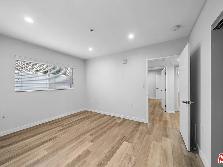 8532 Cashio St #101 — Photo 18