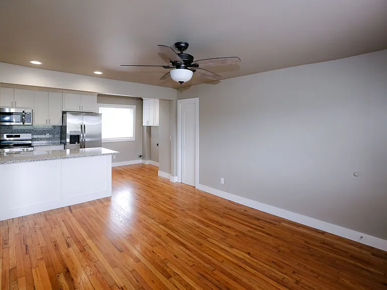 201 W Freeman Ave #1 — Photo 5
