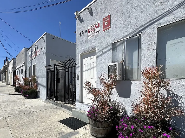 817 S Palos Verdes St — Photo 7