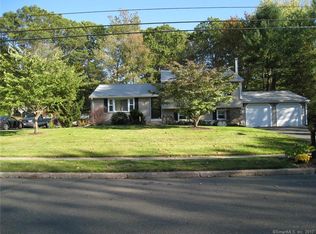 76 Pierson Dr, Wallingford, CT 06492