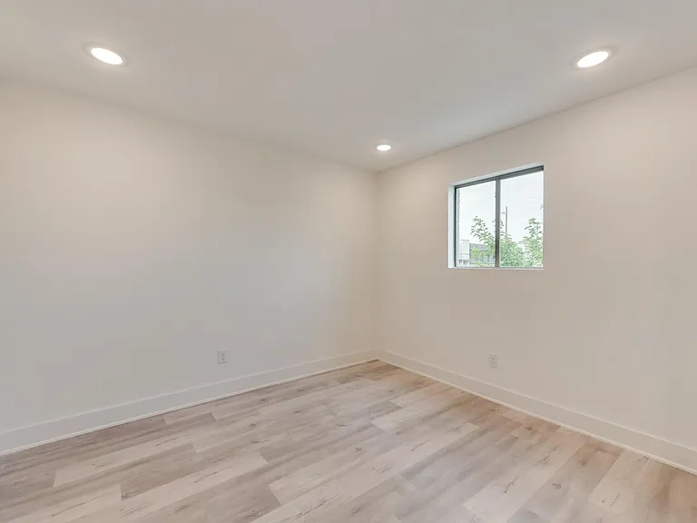 4412 San Jacinto St — Photo 6