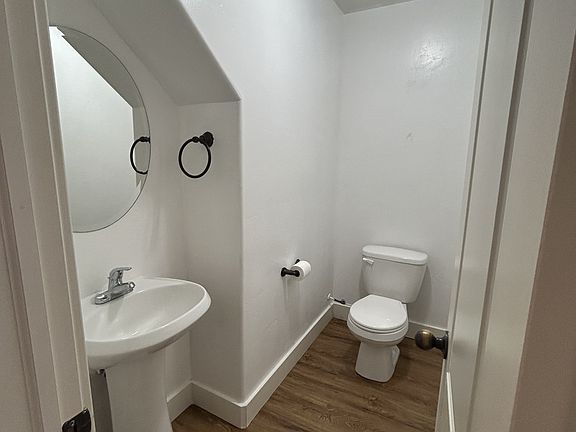 5th image of 115 S Tamarak Cir #1