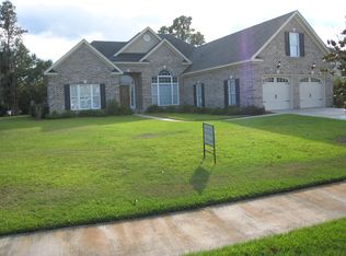 1 Bluegrass Ln, Savannah, GA 31405