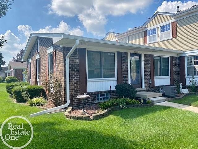 1st image of 26020 N Lake Dr