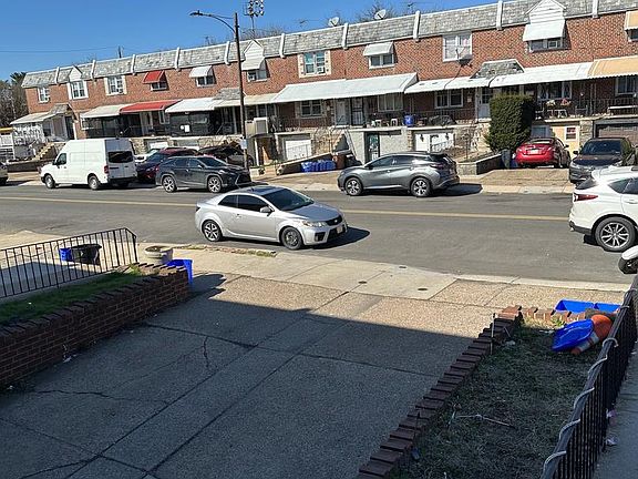 4th image of 2822 S 64th St