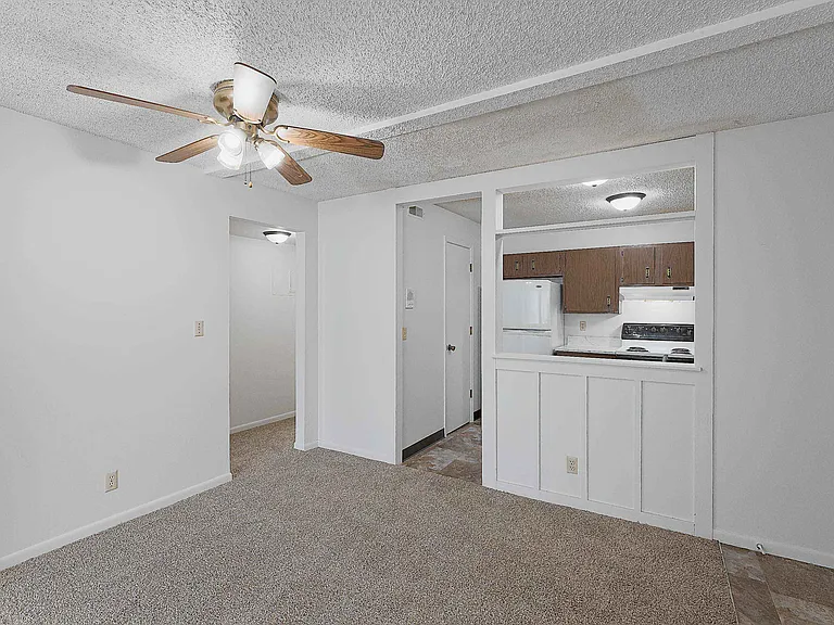 945 S 12th St #6 — Photo 2