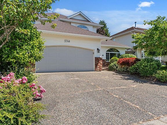 2nd image of 5748 Montesina Pl