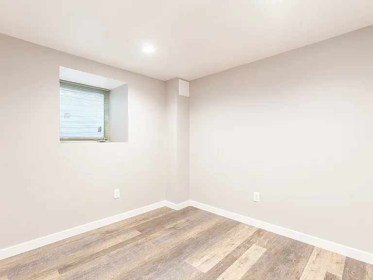 506 Southway Dr — Photo 5