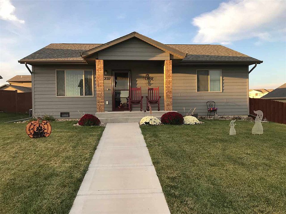 1st image of 1237 Fairbanks Dr