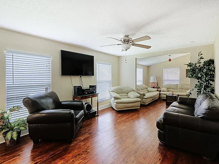 1235 Lakeview Rd — Photo 9