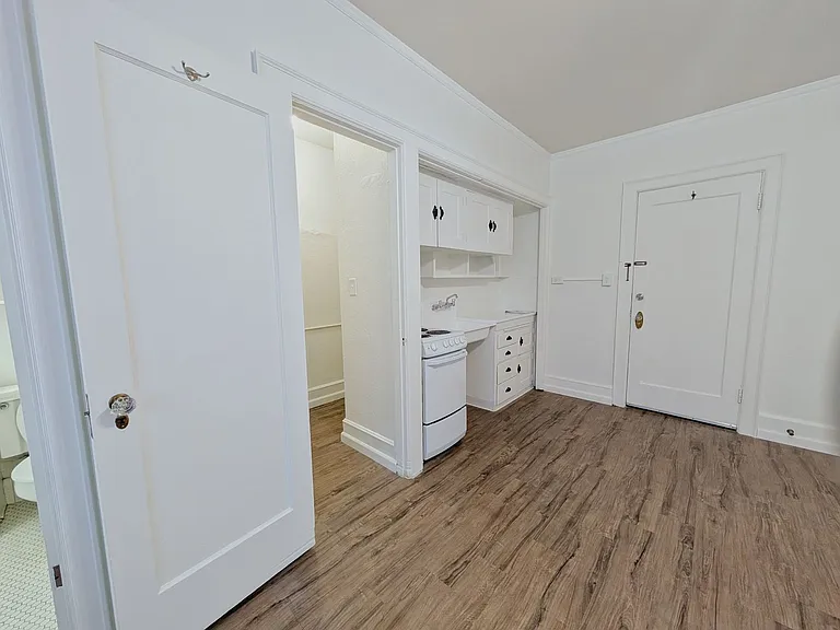 Morrison Street Apartments — Photo 11