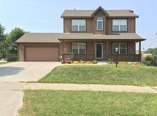 2521 Prairie Elm Dr, Lawrence, KS 66047
