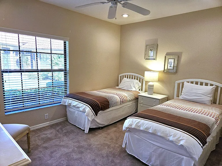 4528 Cancello Grande Ave — Photo 34