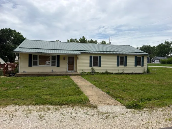 600 E Magnolia St, Versailles, MO 65084