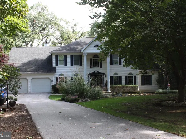 17 Triplett Ct, Dillsburg, PA 17019