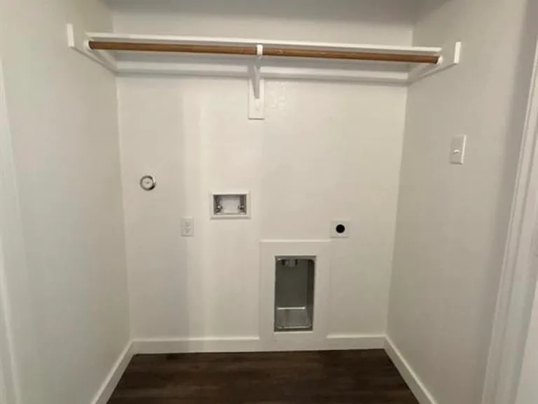 628 Blackland Dr — Photo 9