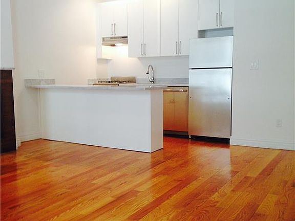 5th image of 15 E 9th St #6