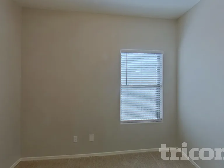 40086 W Bonneau St — Photo 11
