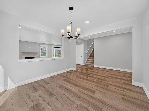 5th image of 3522 Highview St