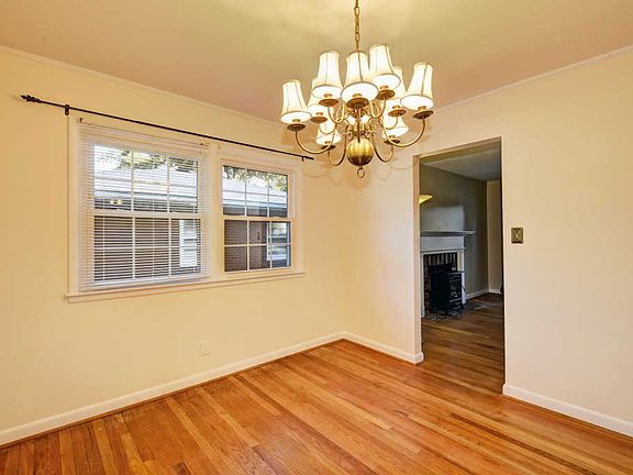 5th image of 3804 Glen Oak Dr