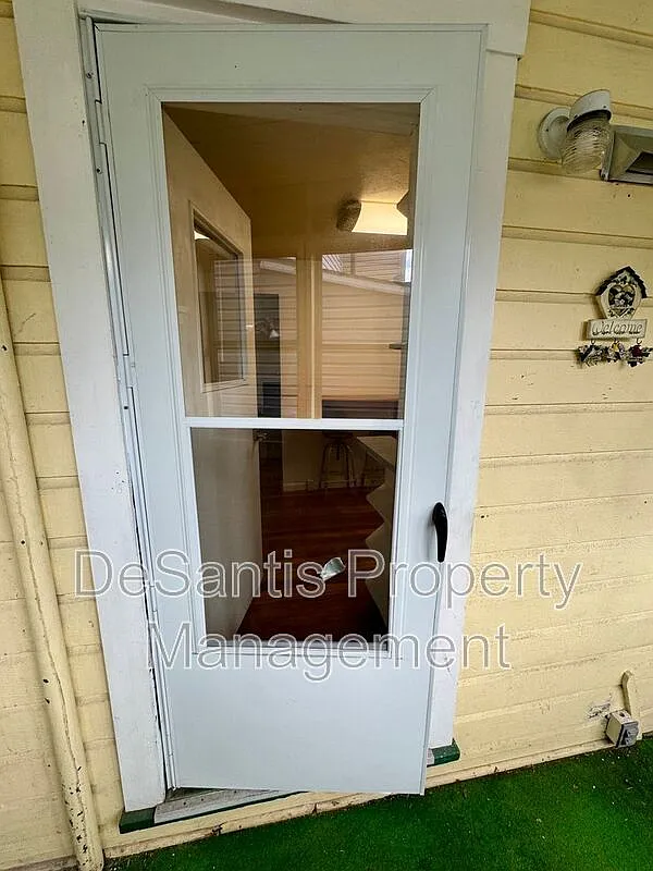 1 bed, 1.0 bath, $1,300 — Photo 4