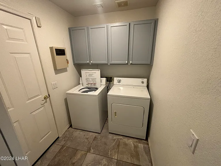3720 Beachview Dr — Photo 16