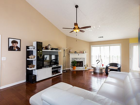 5th image of 1444 Alamein Dr