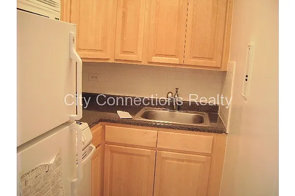 Rented by City Connections Realty | media 12