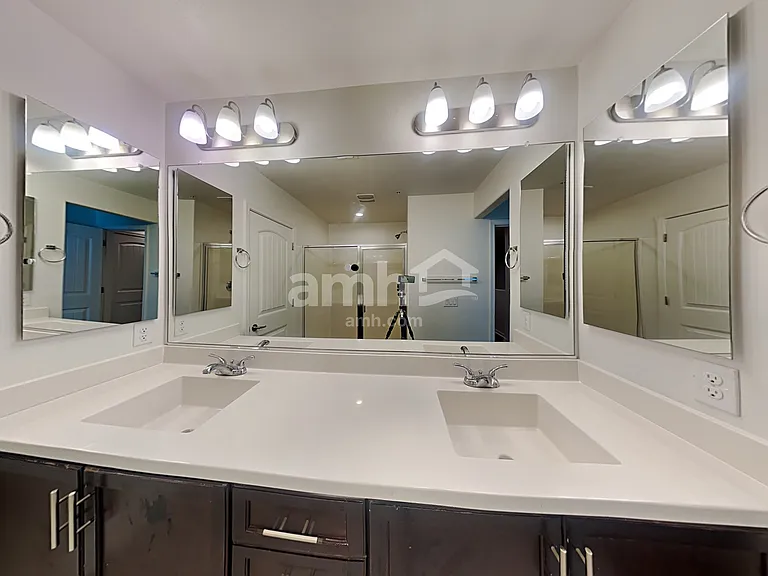 20788 W Thomas Rd — Photo 13