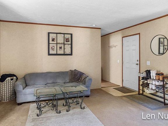 2nd image of 4965 Kennedy Dr