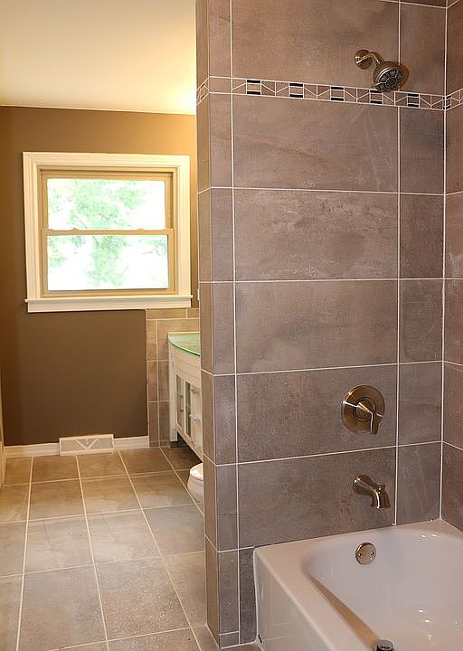 2nd image of 855 S Spring Rd
