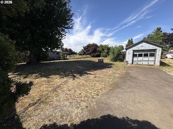 4th image of 392 S 37th St