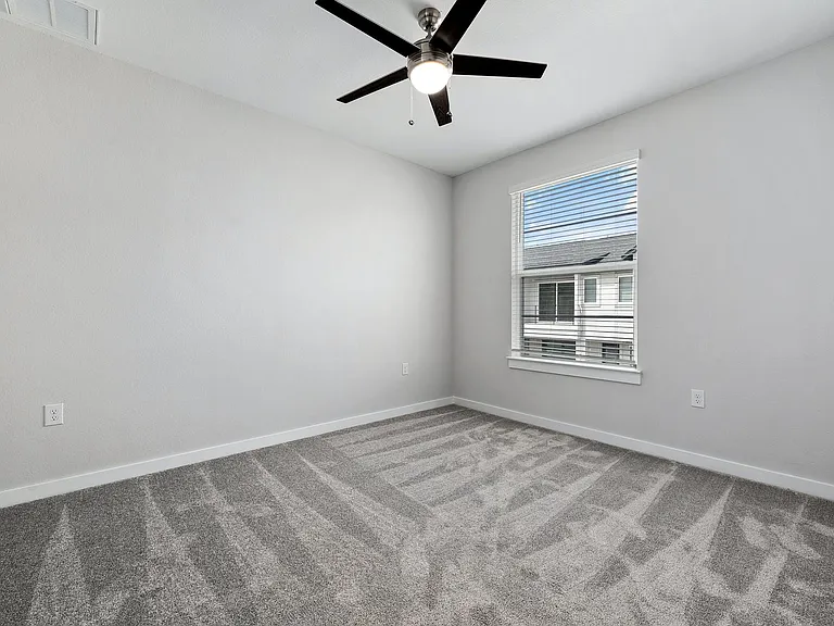 12001 Vista Parke Dr #701 — Photo 19