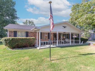 25 W North St, New Palestine, IN 46163