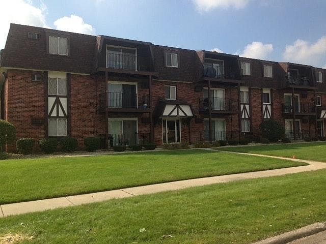 1st image of 5723 W 129th St Floor 1