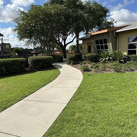 4500 SW 52nd Cir #105 — Photo 32