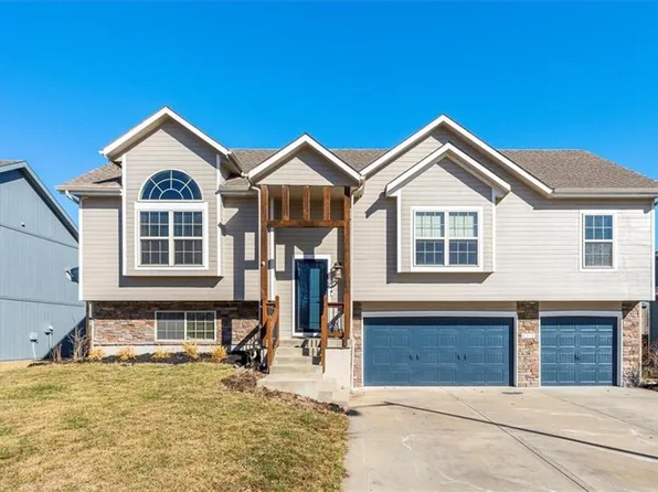 4310 NE 77th St, Kansas City, MO 64119