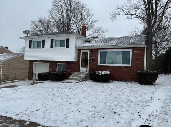 4139 Brandes St, Erie, PA 16504
