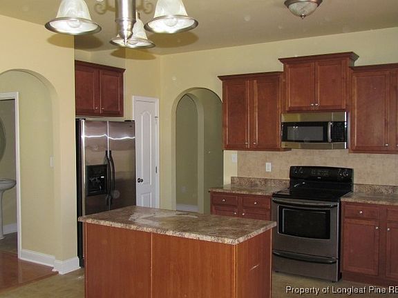 5th image of 3428 Castlefield Ln