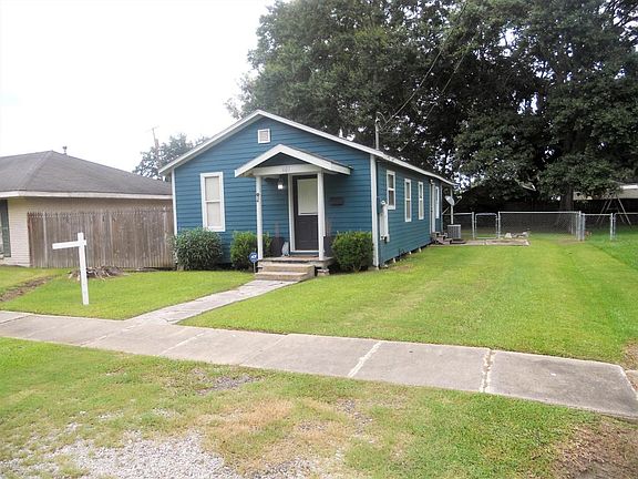2nd image of 805 Live Oak St