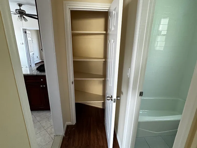 1100 E 180th St #2 — Photo 17