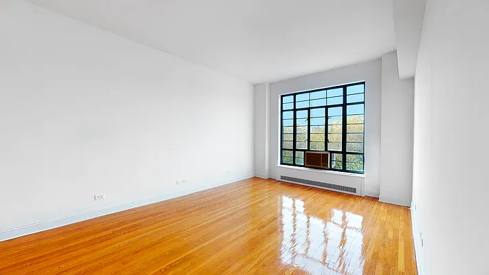 Rented by R New York | media 3