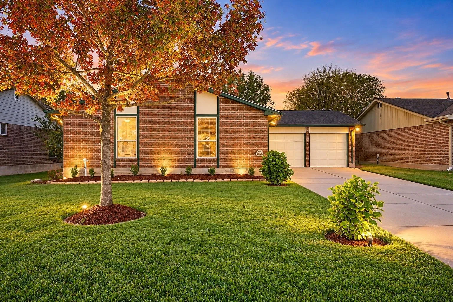 3 bed, 2.0 bath, 1247 sqft, $2,000 — Photo 1
