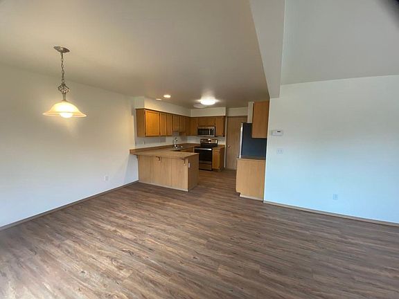 5th image of 18812 Blueberry Ln