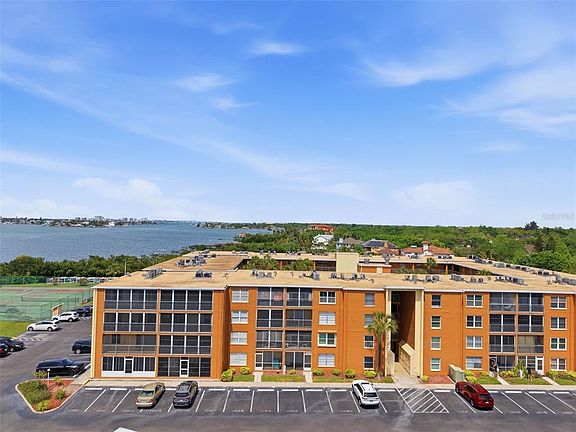 5th image of 12760 Indian Rocks Rd APT 1065