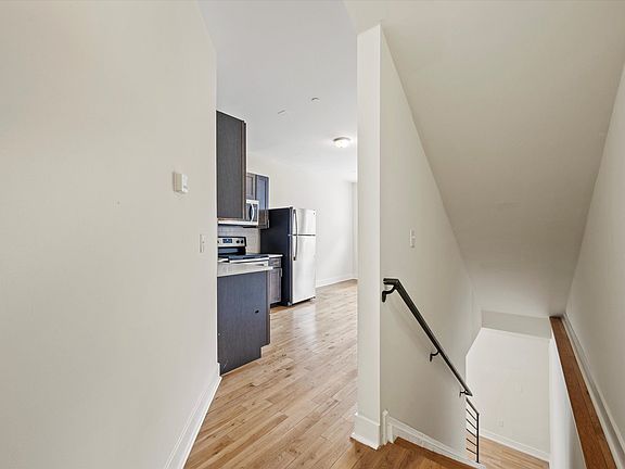 5th image of 2031 N Carlisle St Unit A