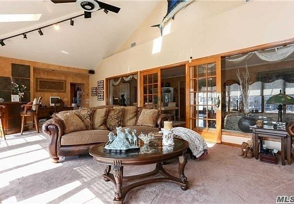 4th image of 2848 Whaleneck Dr
